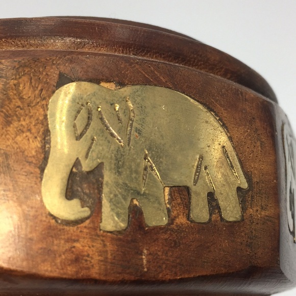 Vintage Elephant Drink Coasters Carved Wood Set Of 6 Brass Inlays - Picture 3 of 9